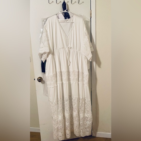 Plus size dress - Picture 2 of 2